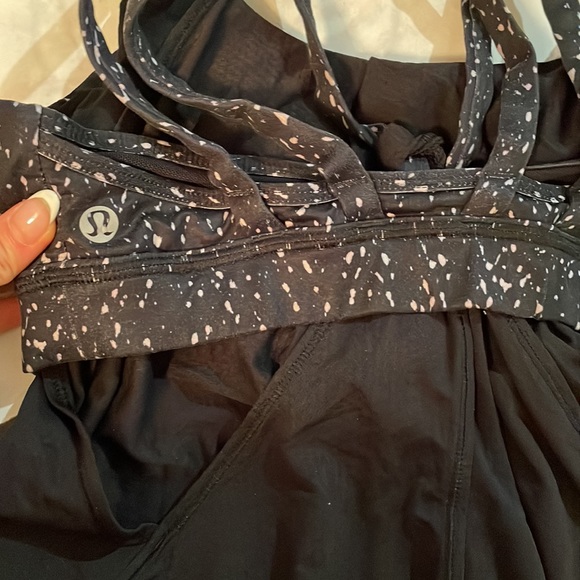 Lululemon sports bra tank top - Picture 6 of 6